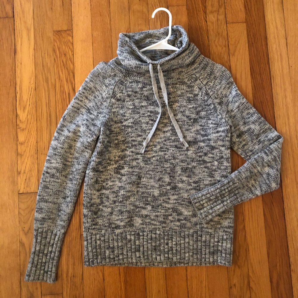 EUC Athleta Sweater